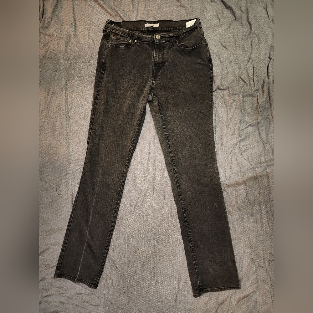 Levis